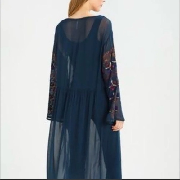 XS Sheer Free People Navy Maxi Tunic - Picture 2 of 2